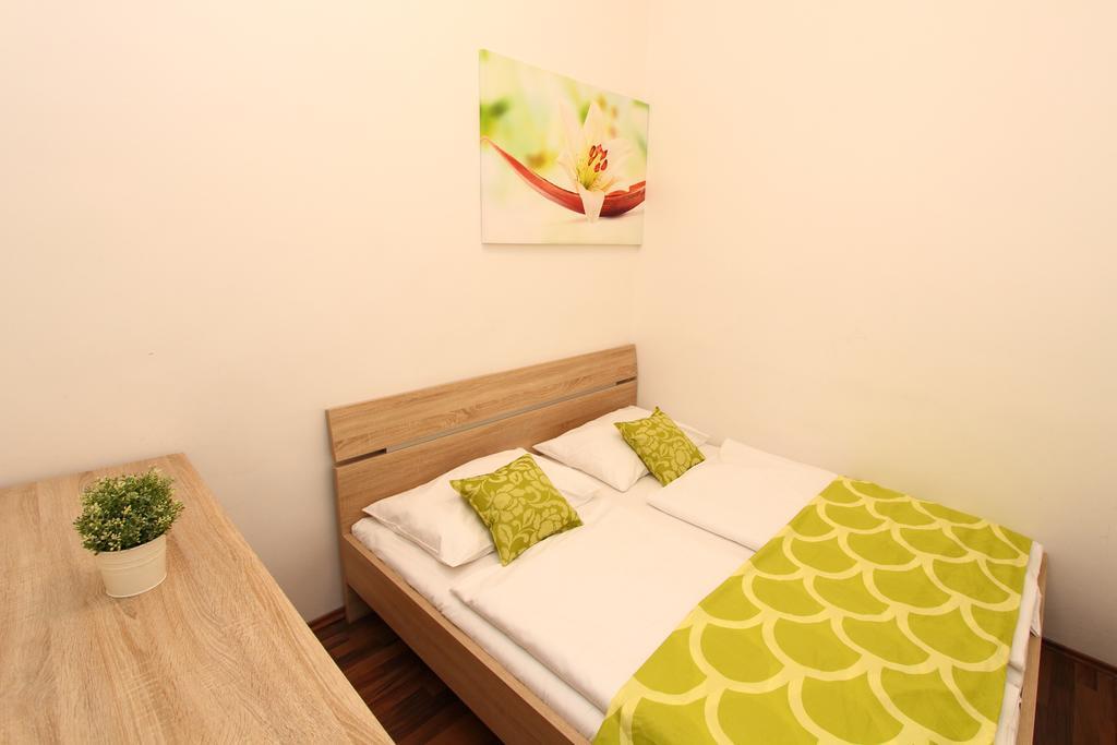 Checkvienna - Waehringer Strasse Apartment ภายนอก รูปภาพ